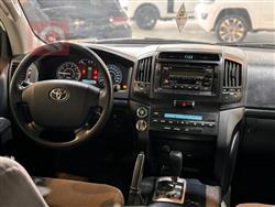 تۆیۆتا لاند کروزەر